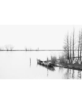 Lake Taihu In Winter By Yang Wenxian