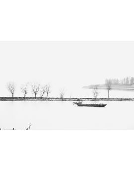 Small Boat In The Lake By Yang Wenxian